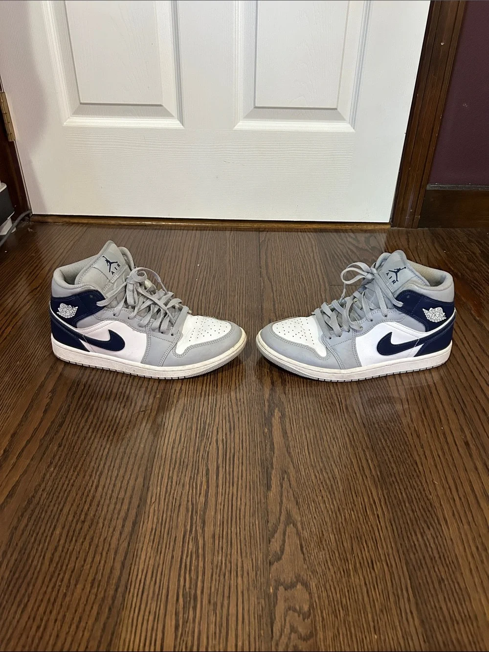 Jordan 1 Mid Men's Sneakers - White/Gray/Navy Sz 8.5